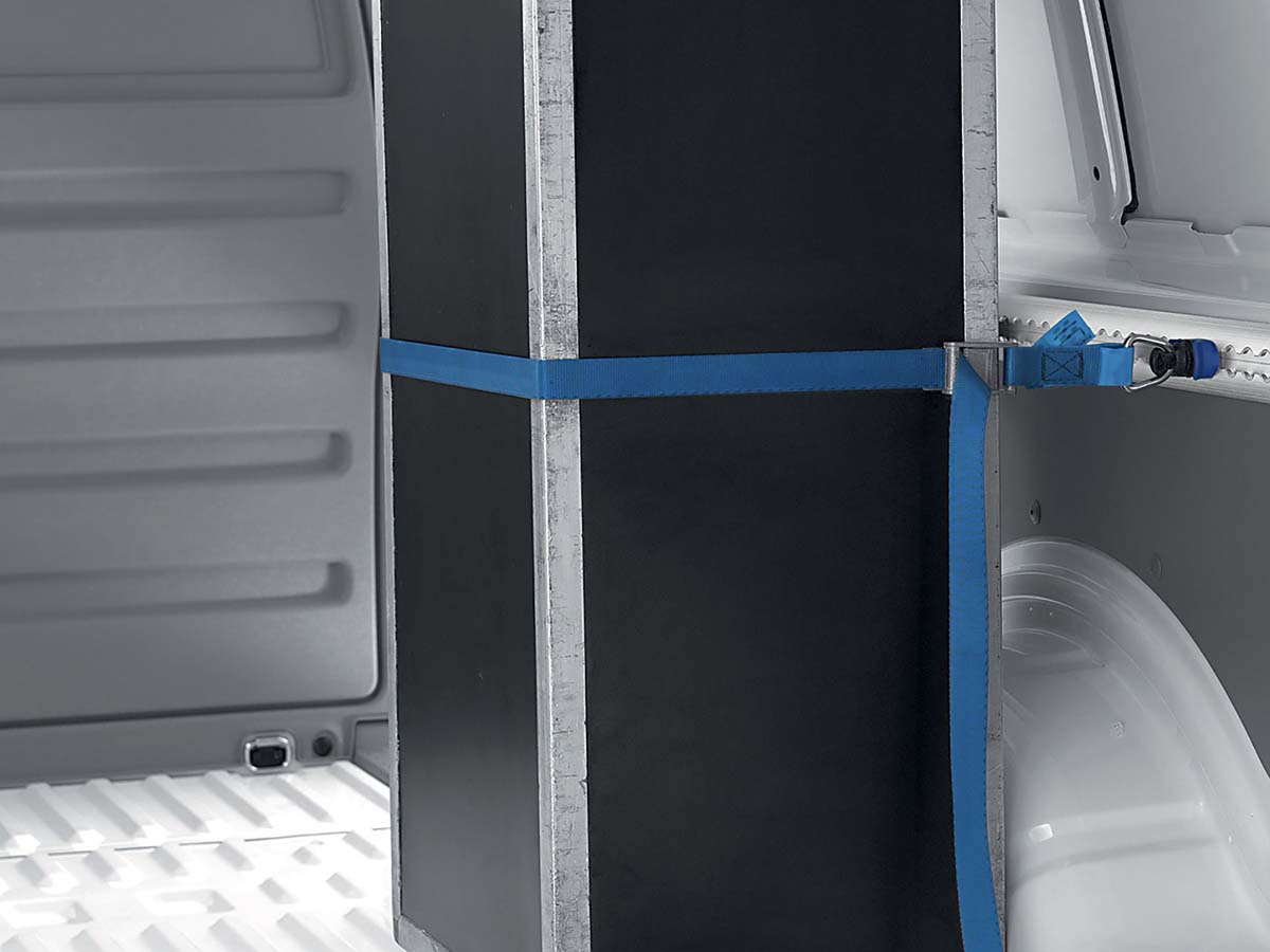 Lashing strap with ratchet (compatible only with universal floor option)