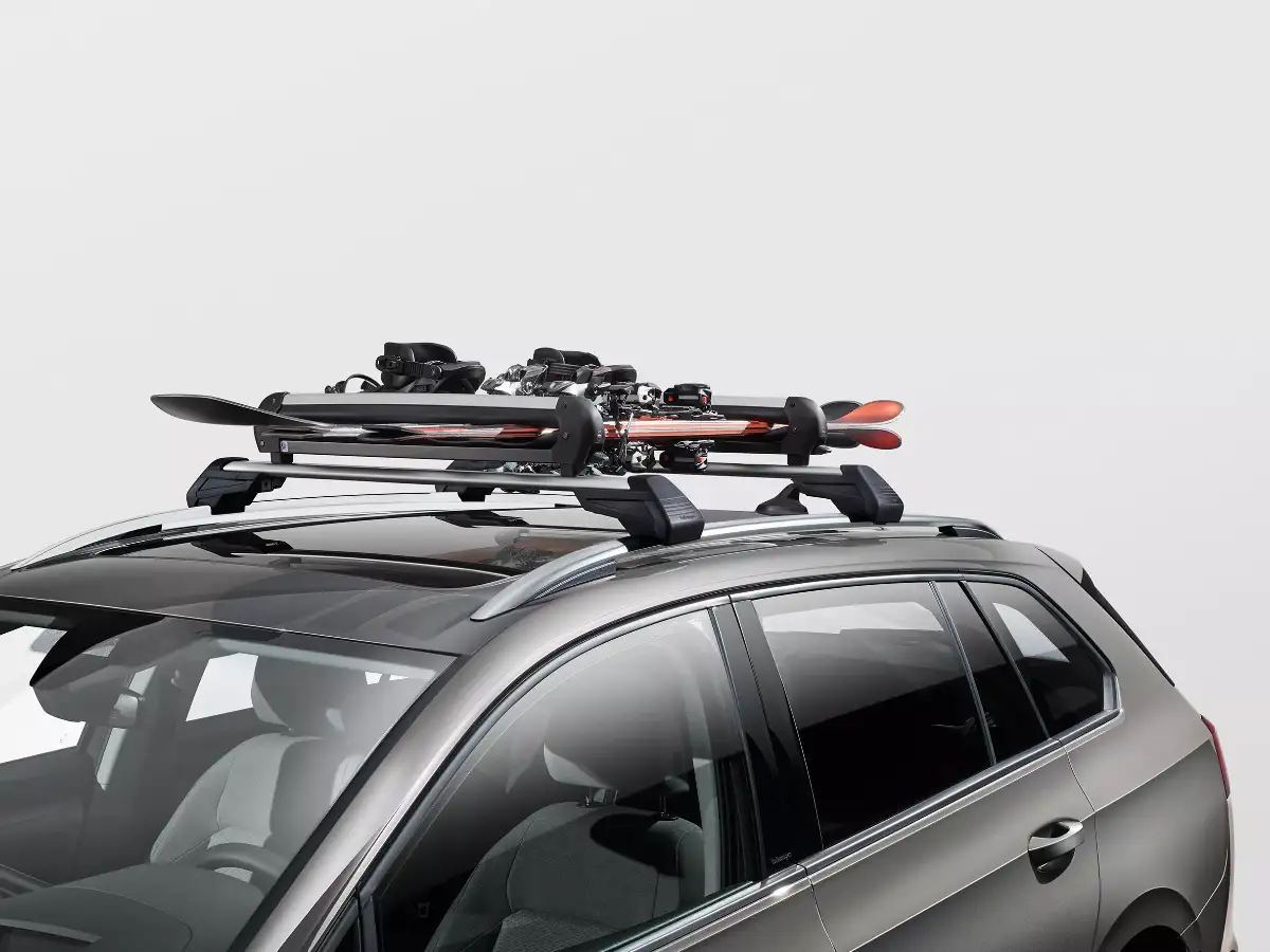 Standard Ski and snowboard carrier (4 Pairs of Skis or 2 Snowboards)