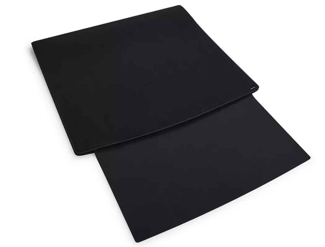 Reversible luggage compartment mat