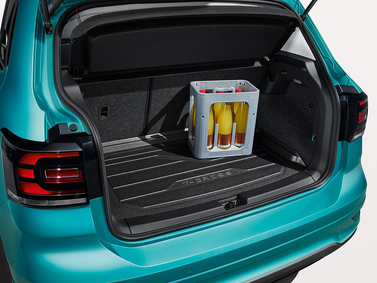 Luggage compartment tray