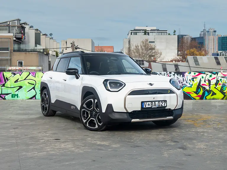 THE ALL-ELECTRIC MINI ACEMAN SE FAVOURED TRIM FROM $171 PER WEEK.