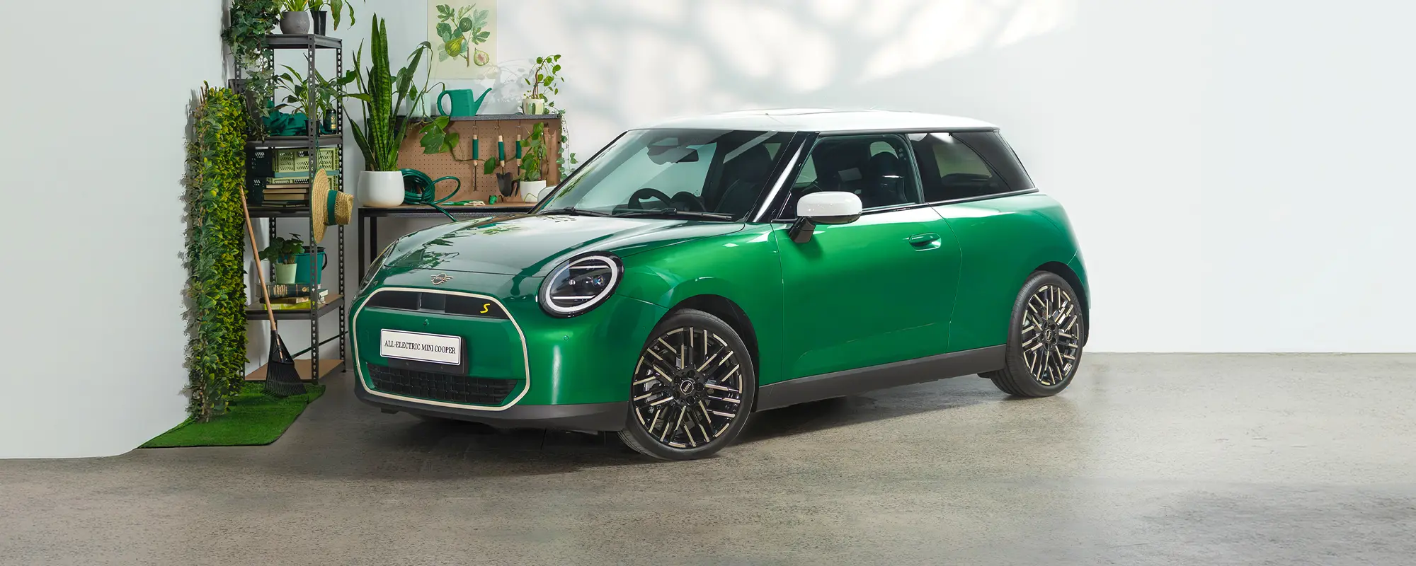 The All-Electric MINI Cooper SE Favoured Trim