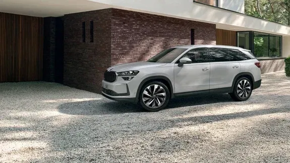 The Kodiaq you love. Now with hybrid power.