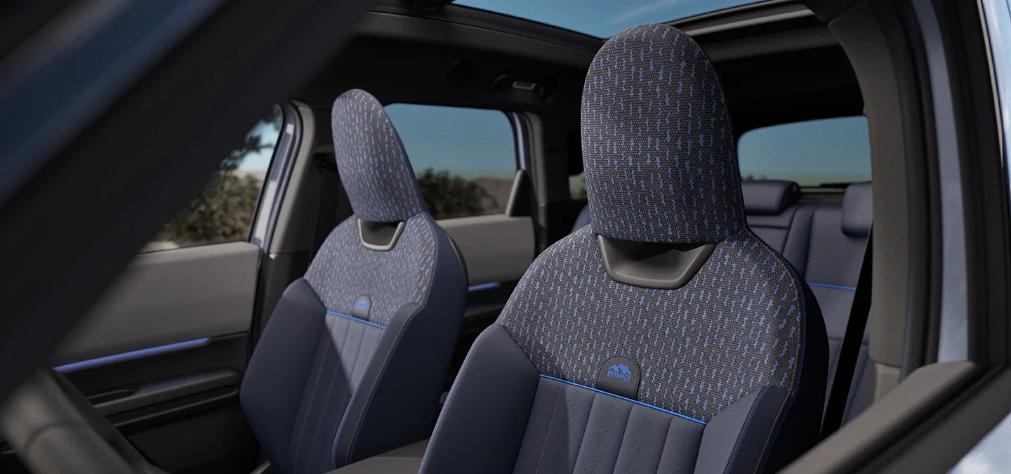MINI Countryman front seats.
