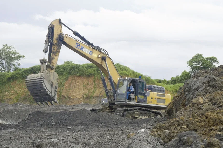 XE490DK Excavator