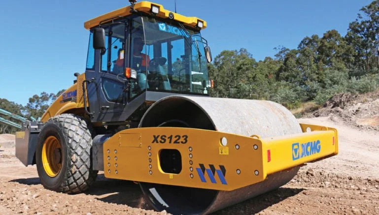 XS123 / XS123PD Vibratory Roller