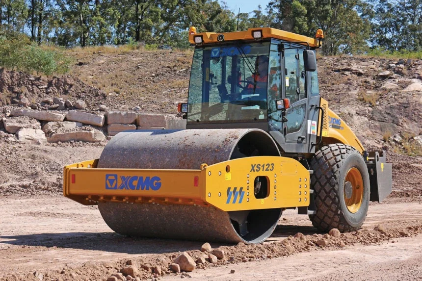 XS123 / XS123PD Vibratory Roller