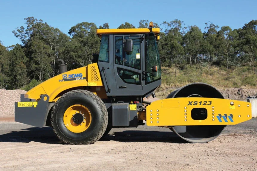 XS123 / XS123PD Vibratory Roller