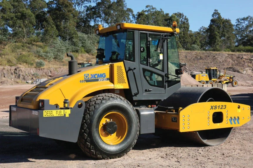 XS123 / XS123PD Vibratory Roller