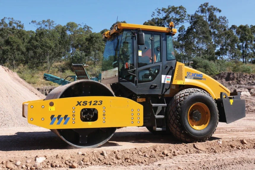 XS123 / XS123PD Vibratory Roller