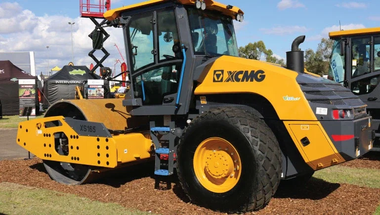 XS165 / XS165PD Vibratory Roller