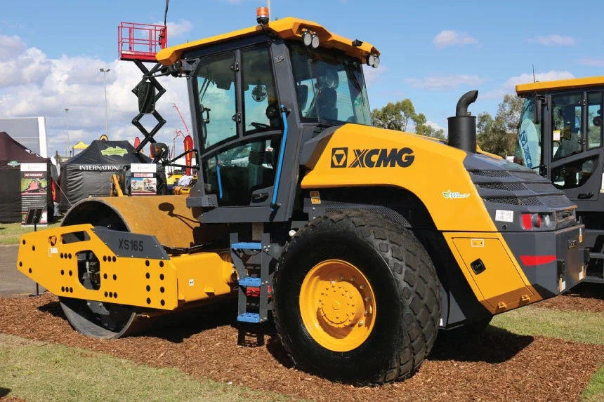 XS165 / XS165PD Vibratory Roller