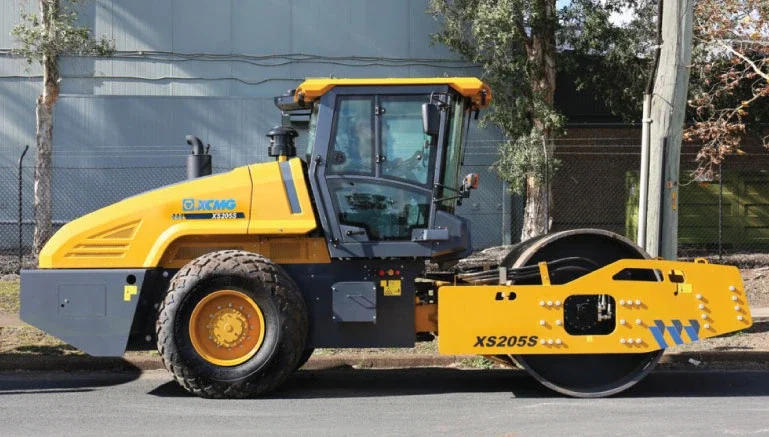 XS205S / XS205PD Vibratory Roller