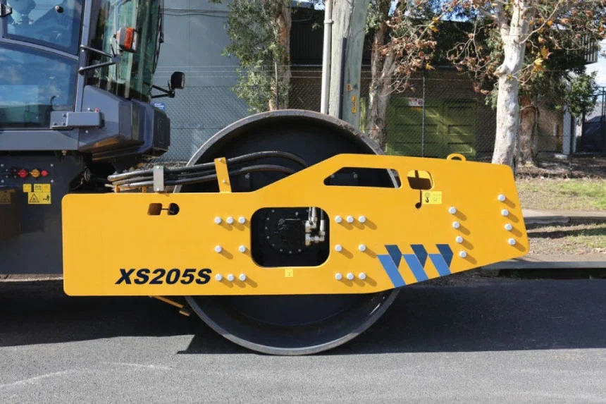 XS205S / XS205PD Vibratory Roller