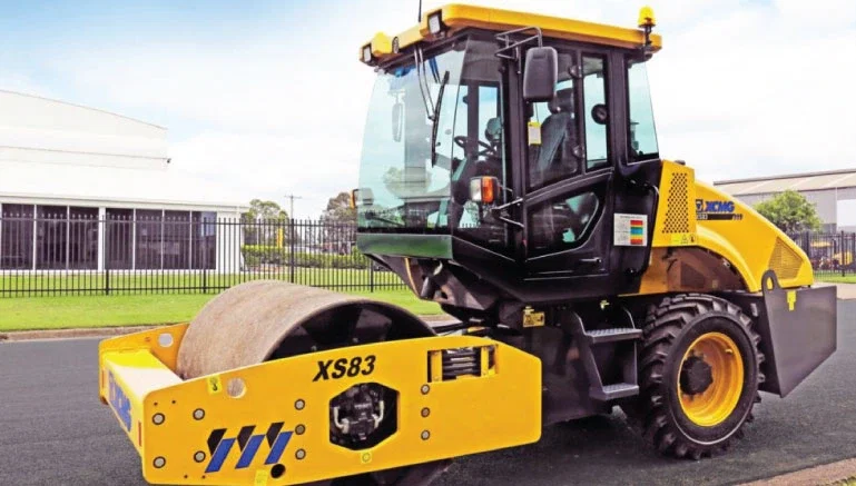 XS83 / XS83PD Vibratory Roller