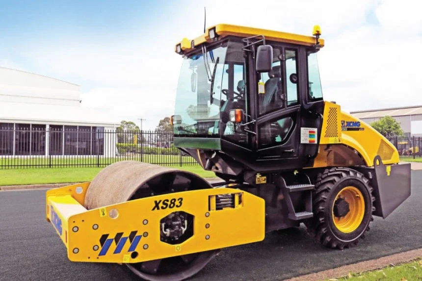 XS83 / XS83PD Vibratory Roller