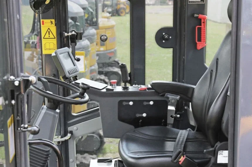 XS83 / XS83PD Vibratory Roller