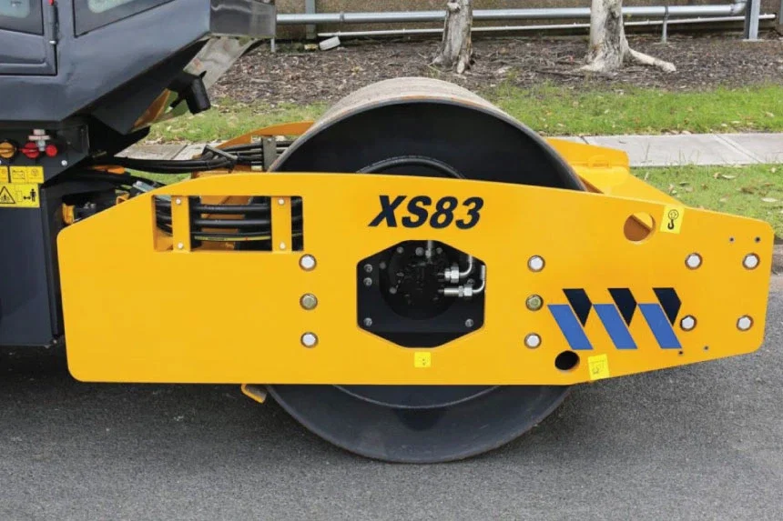 XS83 / XS83PD Vibratory Roller