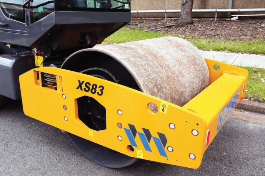 XS83 / XS83PD Vibratory Roller