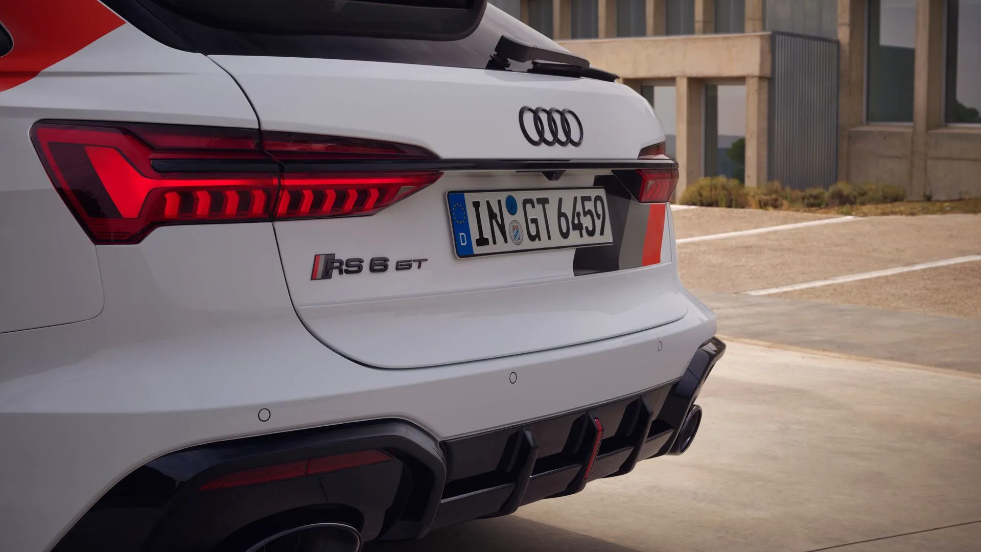 R8 6 Avant