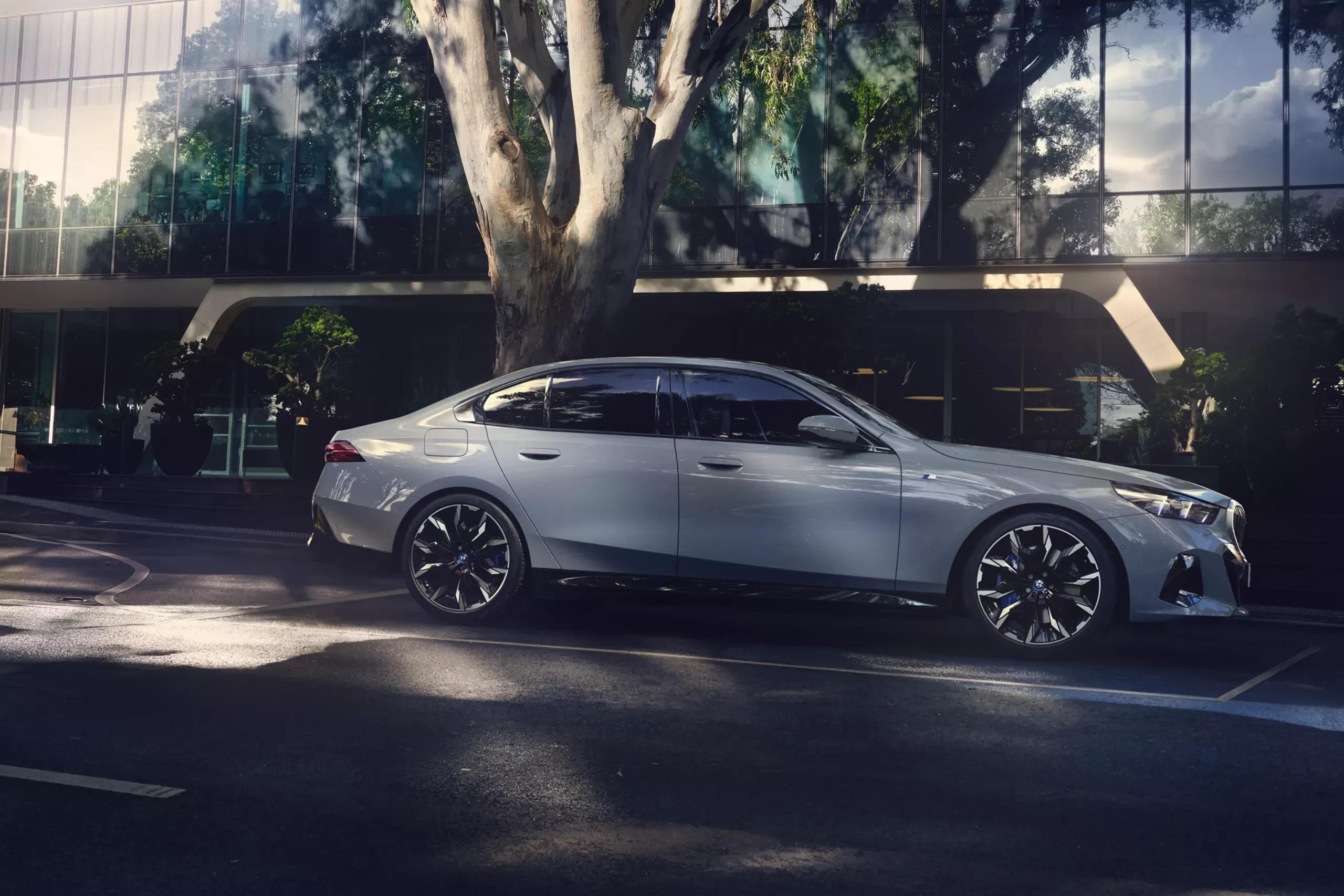 BMW i5