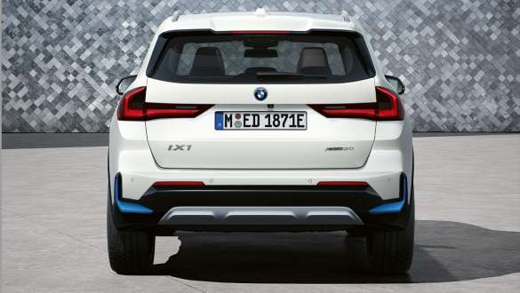 BMW iX1