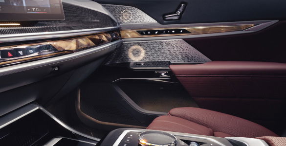 BMW i7