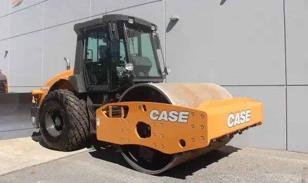 COMPACT TRACK LOADERS