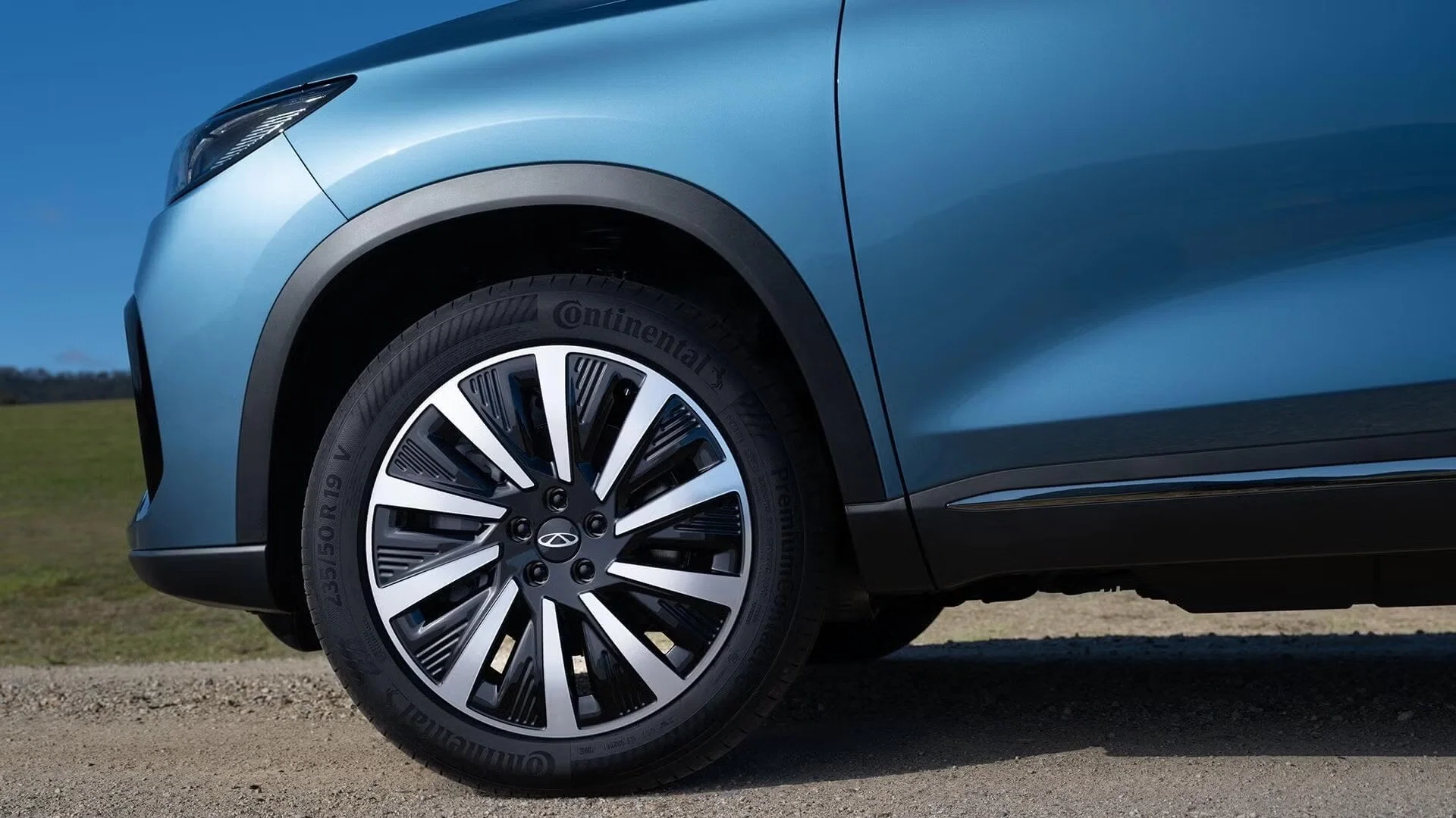 Tiggo 8 Super Hybrid Performance Banner