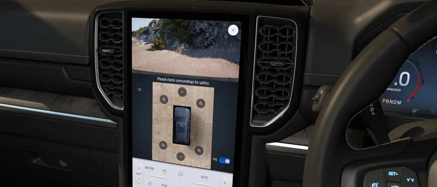 Ford Everest 360-degree surround view camera display