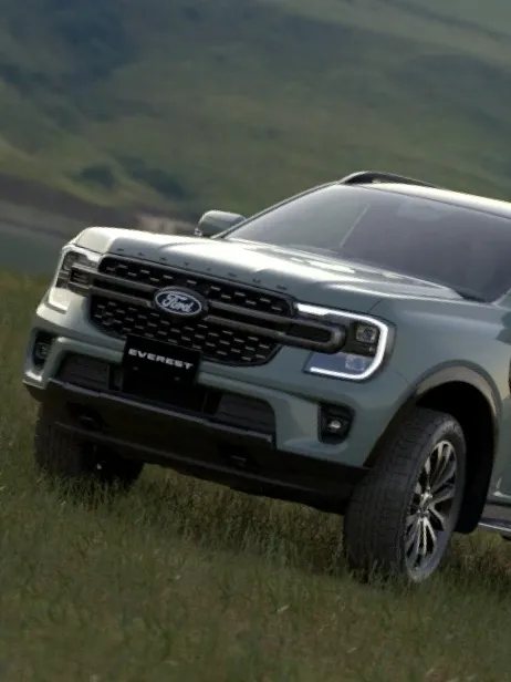 Ford Everest front exterior on rugged terrain