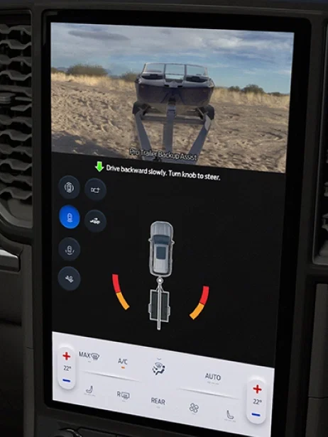 Ford Everest 360-degree camera display, reversing with a trailer