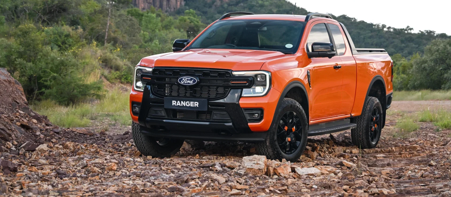 Ford Ranger Wildtrak on a rocky trail