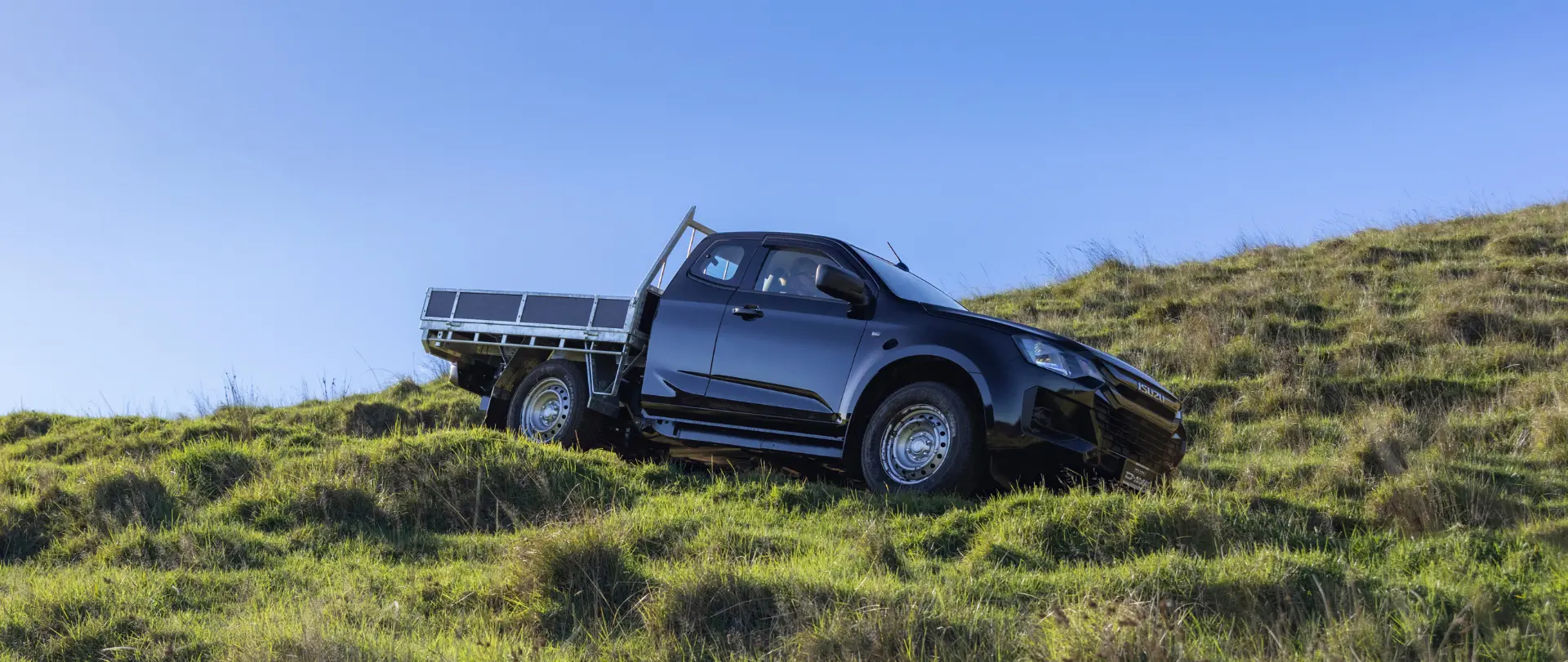 D-MAX LX