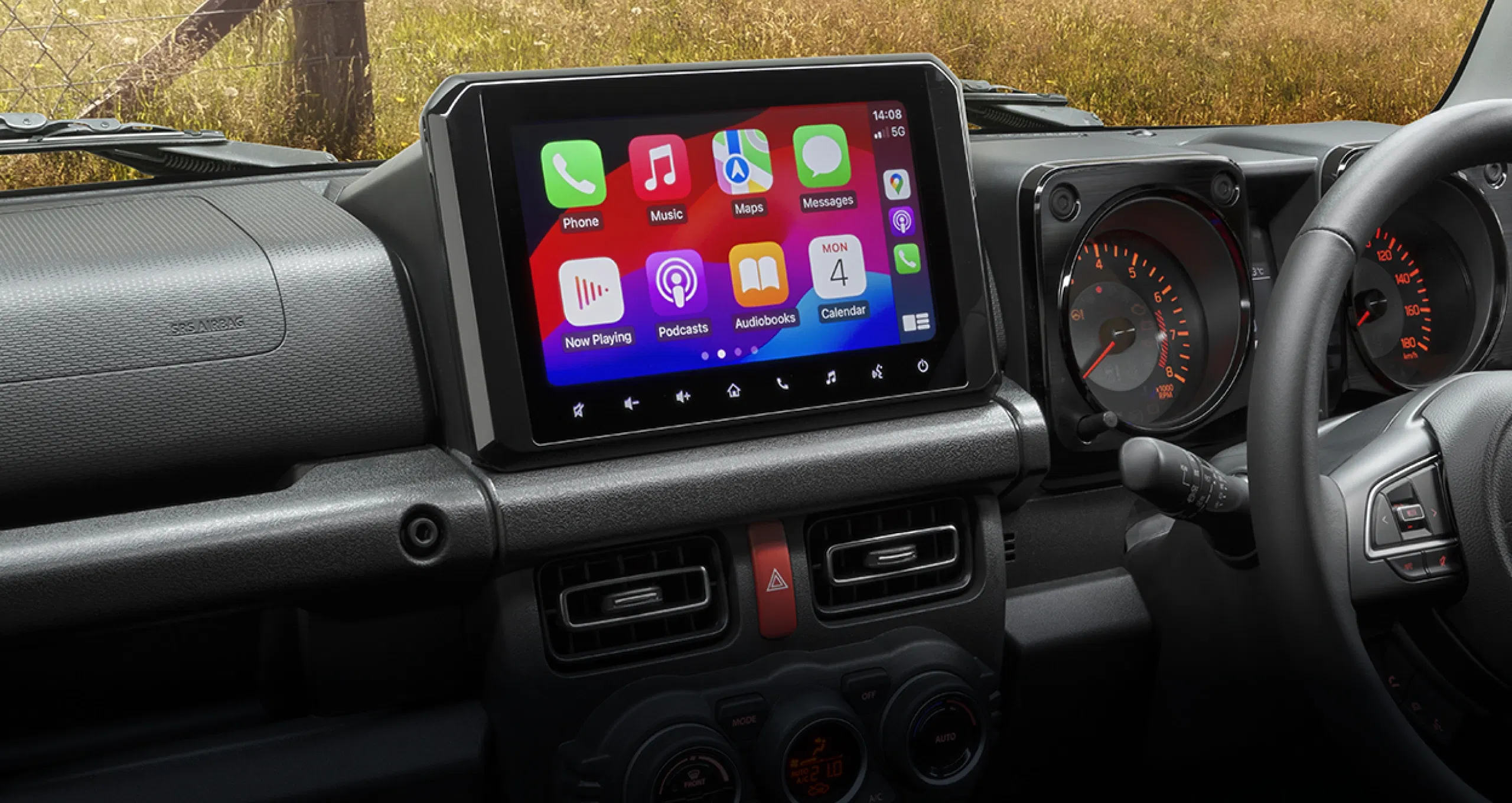 Apple CarPlay and Android Auto interface on Jimny display