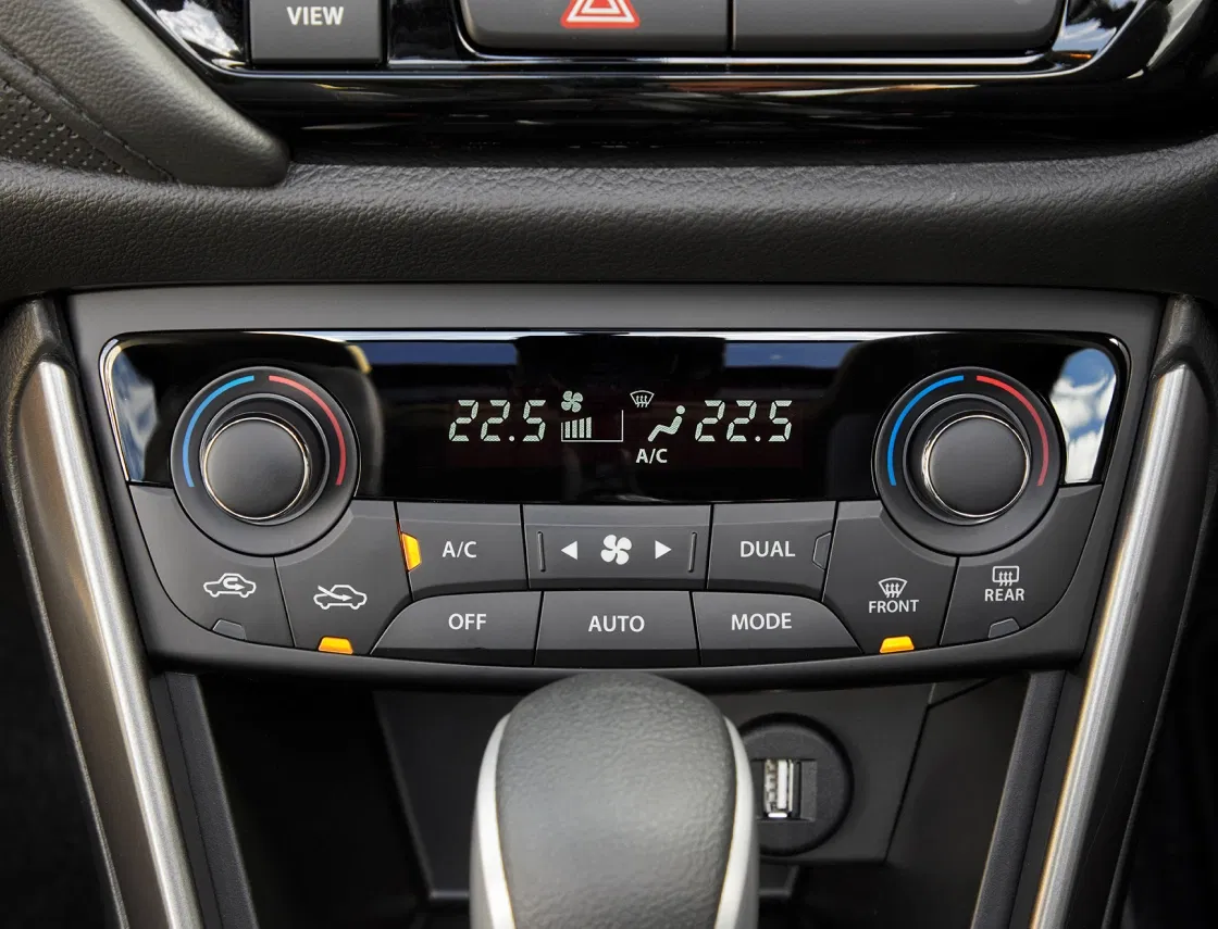 Dual zone climate control in S-CROSS, providing comfort for driver and passenger