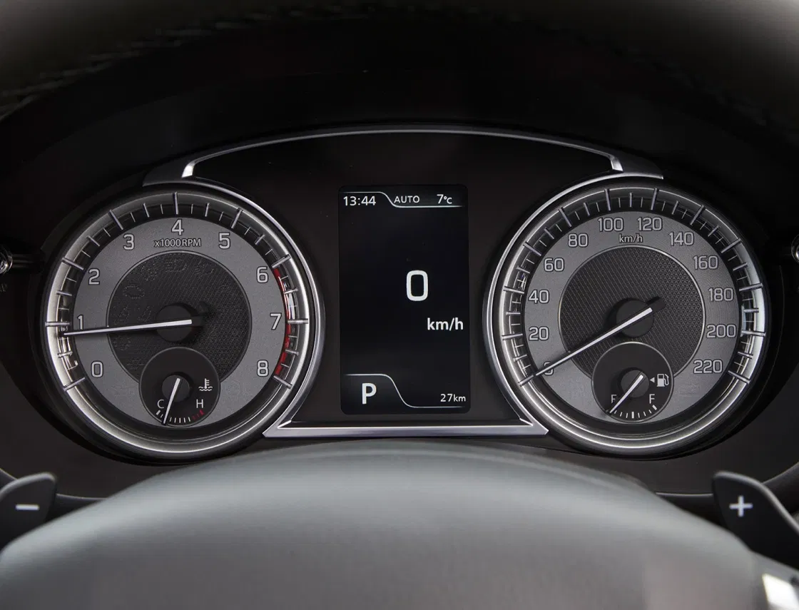 Digital speedometer display in S-CROSS, showing speed and driving info