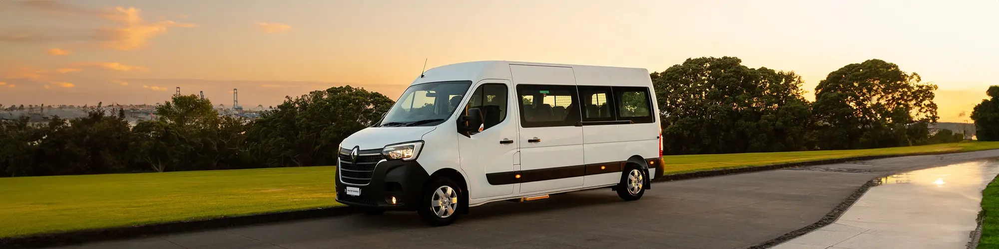 MASTER Minibus