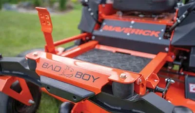 FLIP-UP FLOORBOARD WITH PREMIUM NO-SLIP RUBBER MAT