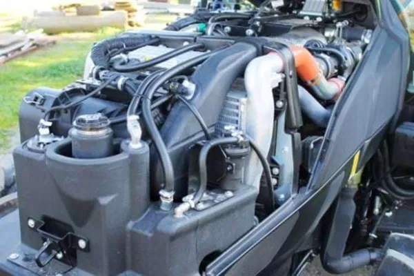 Powerful 4 Cylinder Engine