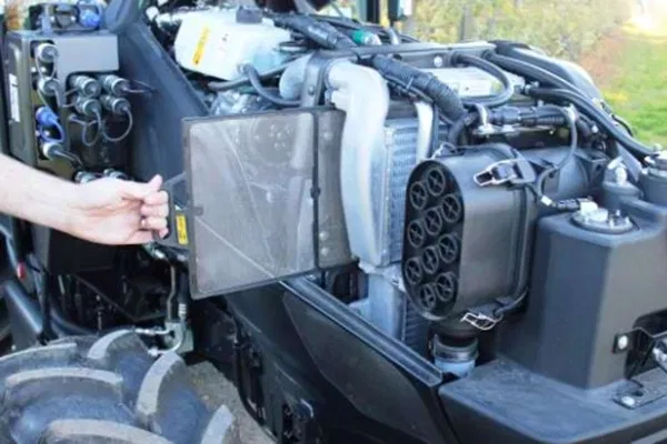 Spacious Suspended Cabin