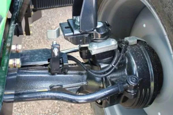 4 Wheel Wet Disc Brakes