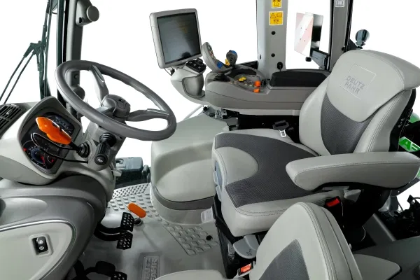 MaxCom Armrest Control