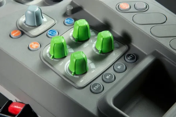 MaxCom Armrest Control